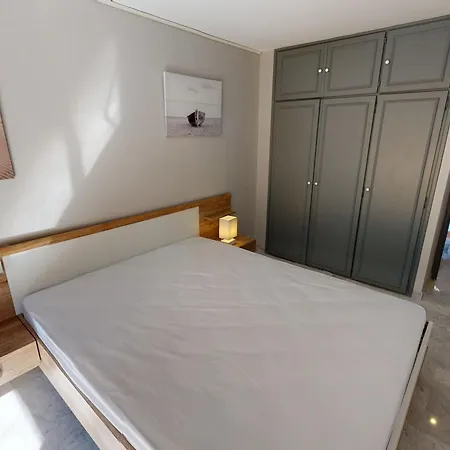 Superbe 2p Au 5eme Etage Avec Terrasse Face A La Et Parking Prive - Menton, Garavan - Fr-1-196-293 Apartman *