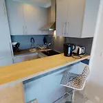 Apartment Superbe 2p Au 5eme Etage Avec Terrasse Face A La Et Parking Prive - Menton, Garavan - Fr-1-196-293 Menton
