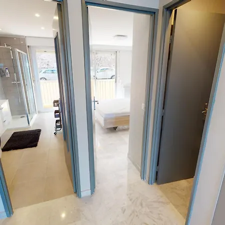 公寓 Superbe 2p Au 5eme Etage Avec Terrasse Face A La Et Parking Prive - Menton, Garavan - Fr-1-196-293 *